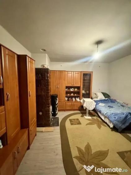 Casă cu 2 camere cu Teren 850 Mp în Uroi