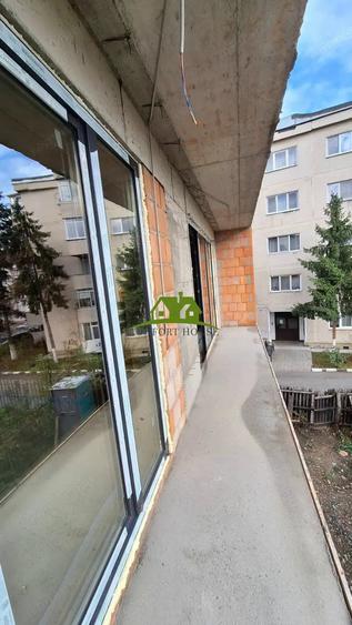 Apartament cu 3 camere decomandat în Traian