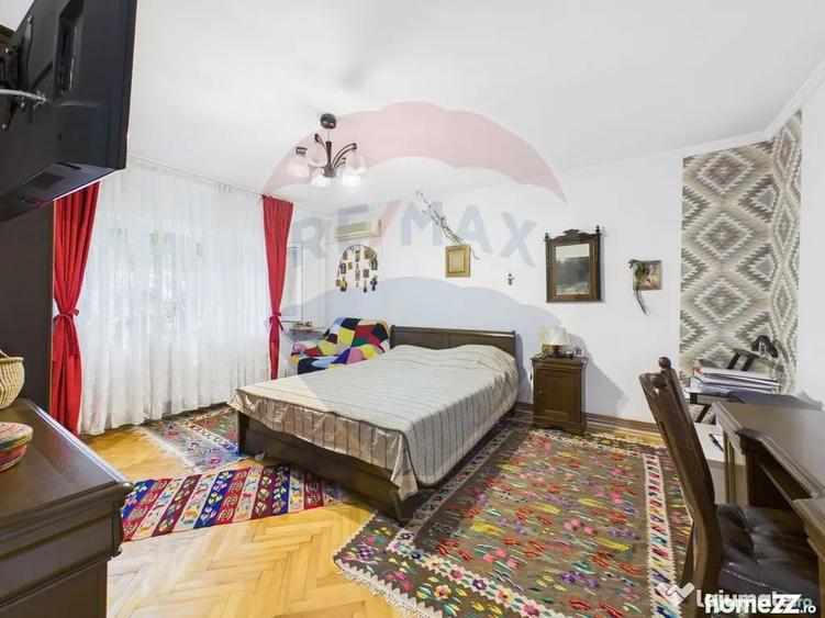 Apartament cu 4 camere decomandat în 13 Septembrie