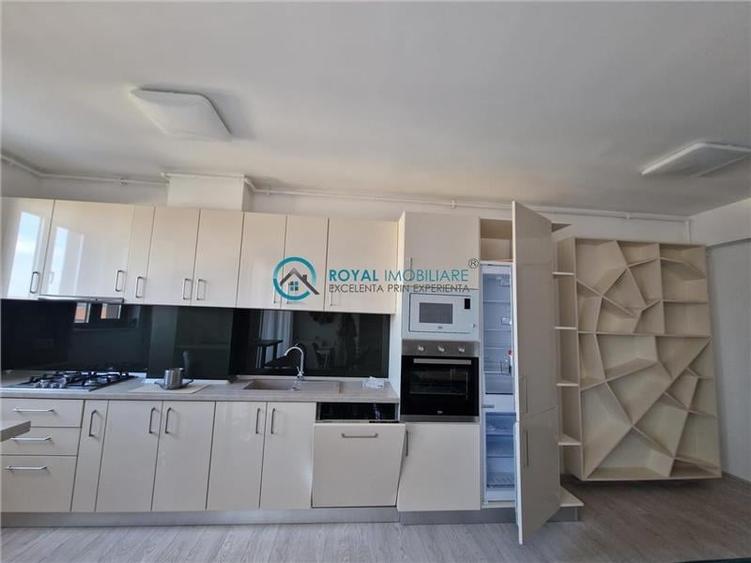 Apartament cu 3 camere decomandat, mobilat în Albert