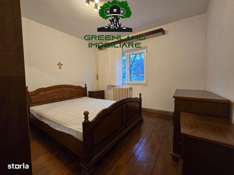 Apartament cu 3 camere decomandat în Nicolina