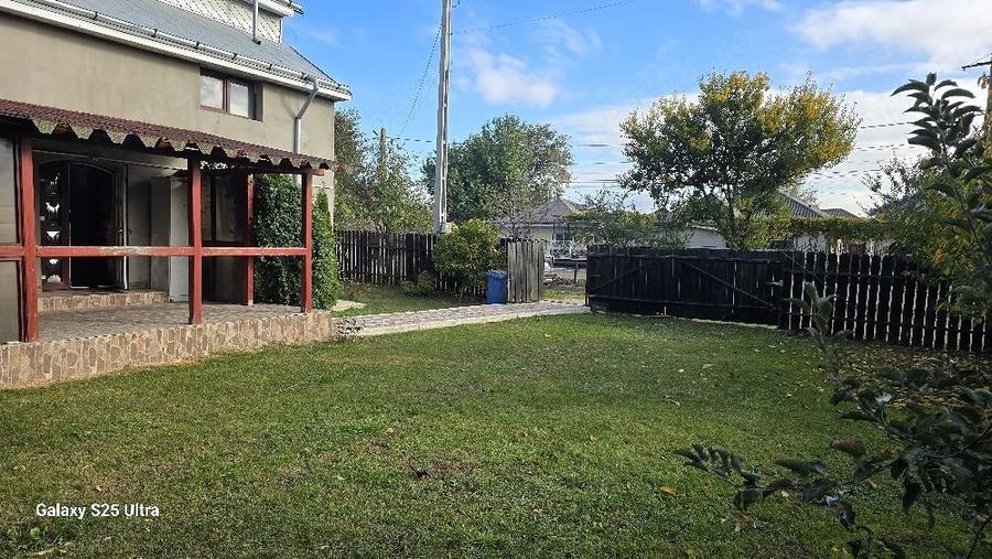 Casă cu 3 camere cu Teren 300 Mp în Horia