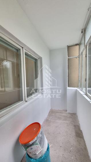 Apartament cu 3 camere decomandat în Aradului