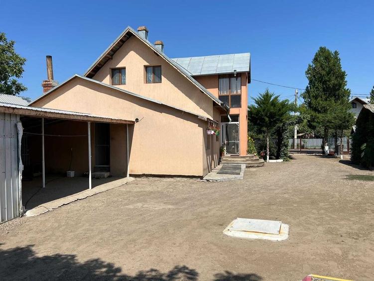 Casă cu 4 camere în Bucu