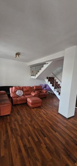 Casă cu 4 camere cu Teren 300 Mp în Berceni