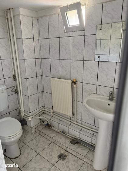 Spațiu comercial, de 250 mp, în Găvana