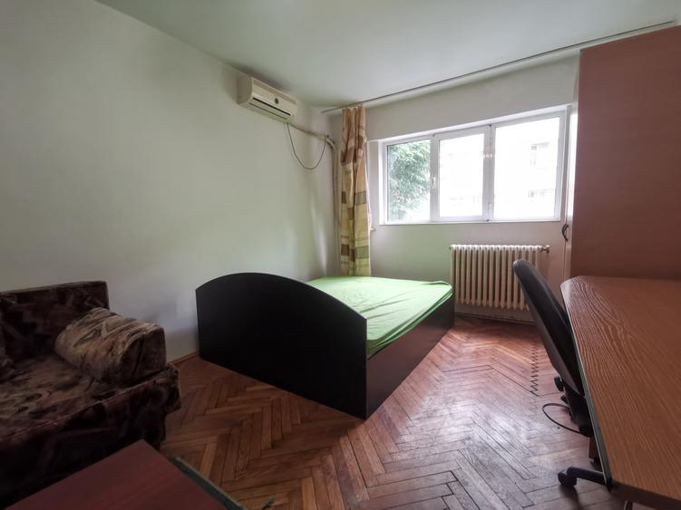 Garsonieră decomandată în Central
