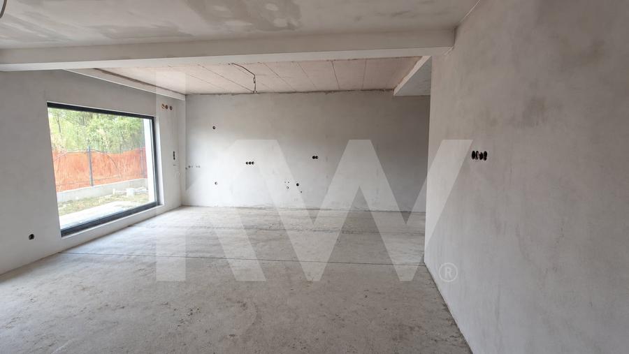 Penthouse cu 4 camere decomandat în Arhitecților - Calea Cisnădiei