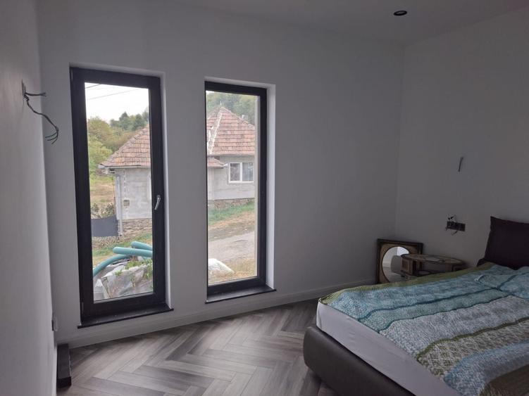 Casă individuală cu 3 camere cu Canalizare în Vest