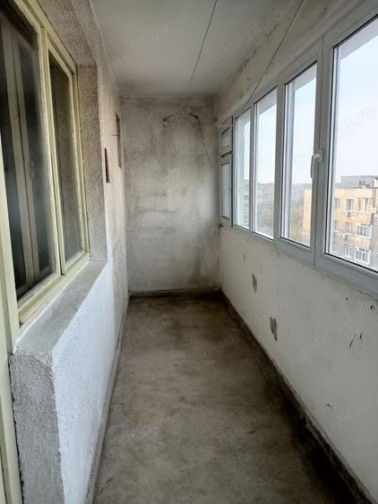 Apartament cu 3 camere decomandat în Lujerului