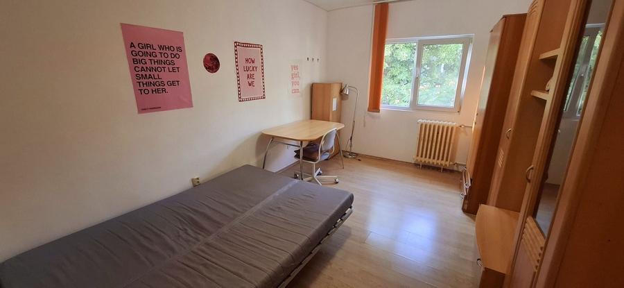 Garsonieră decomandată în Vitan