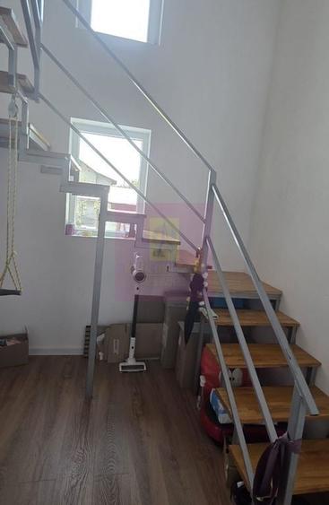 Casă cu 4 camere cu Teren 497 Mp în Central