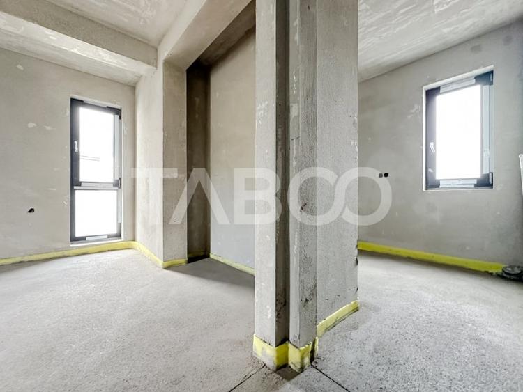 Duplex cu 4 camere cu Canalizare în Florești