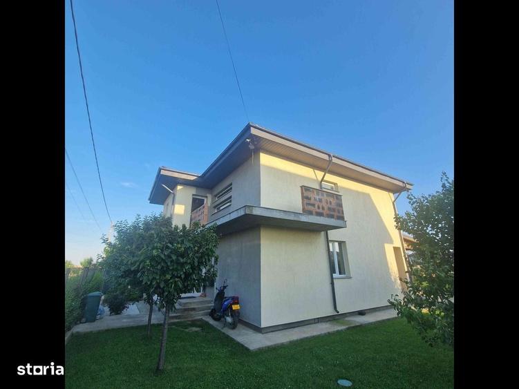Casă cu 4 camere în Berceni