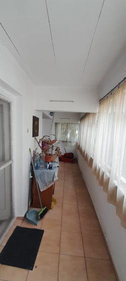 Apartament cu 4 camere decomandat în Iancului