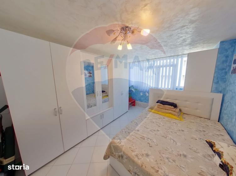 Apartament cu 4 camere decomandat în Central