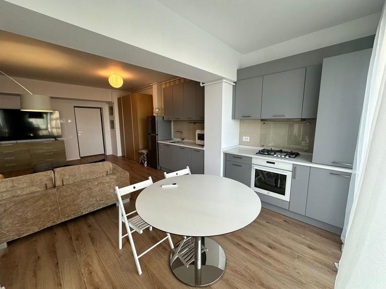 Apartament cu 2 camere decomandat în Sisești