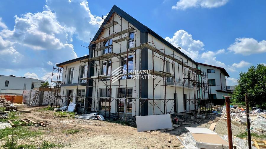 Duplex cu 4 camere cu Canalizare în Otopeni