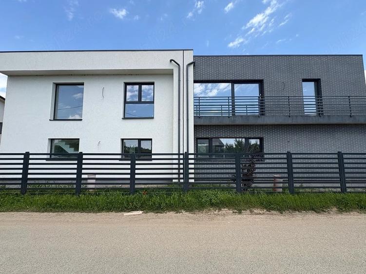 Casă cu 4 camere cu Teren 170 Mp în Corbeanca