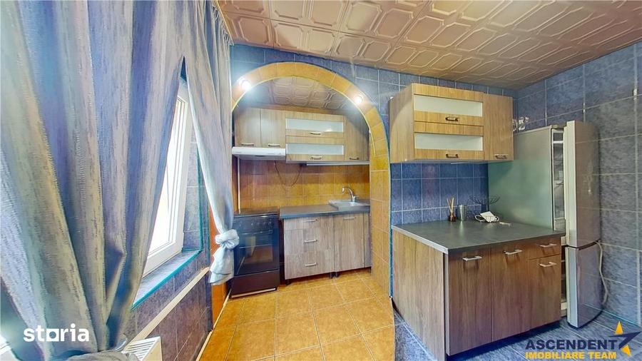 Apartament cu 3 camere decomandat, mobilat în Dârste