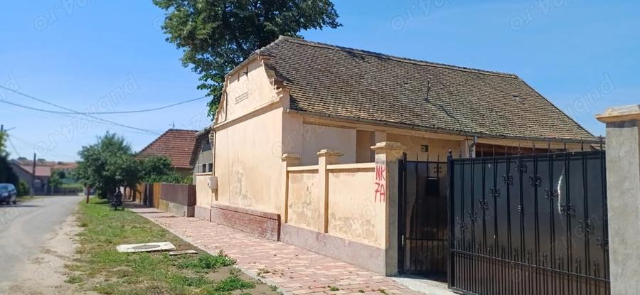 Teren de 1500 mp, în Central