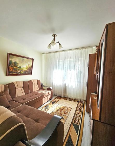 Apartament cu 2 camere semidecomandat în Mircea cel Bătrân