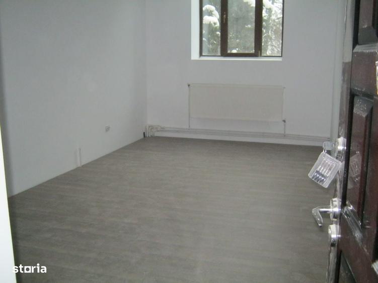 Spațiu comercial, de 450 mp, în Central
