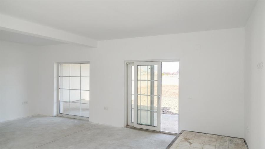 Casă cu 3 camere cu Teren 844 Mp în Nufărul