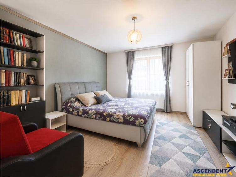 Casă cu 4 camere cu Teren 919 Mp în Sânpetru