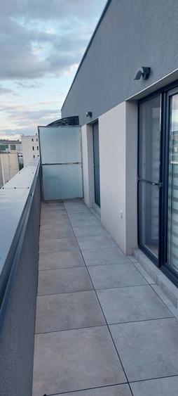 Apartament cu 2 camere semidecomandat în Florești