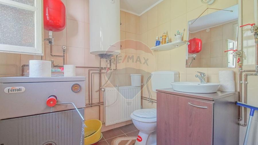 Casă cu 4 camere cu Teren 591 Mp în Moieciu de Jos
