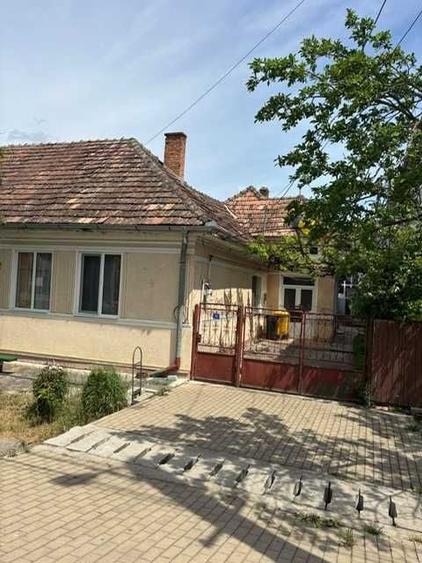 Casa de vanzare in Sarmasu - 2