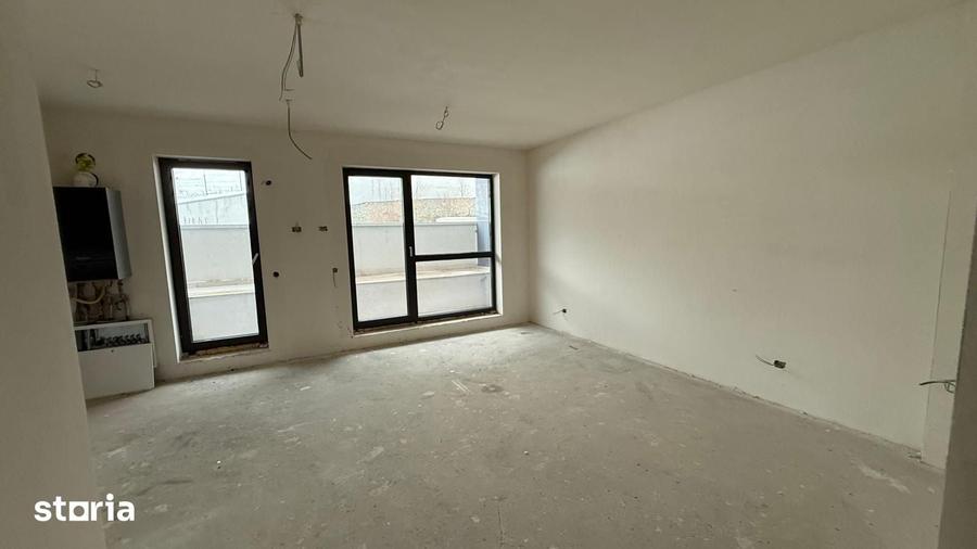 Apartament cu 3 camere în Zorilor