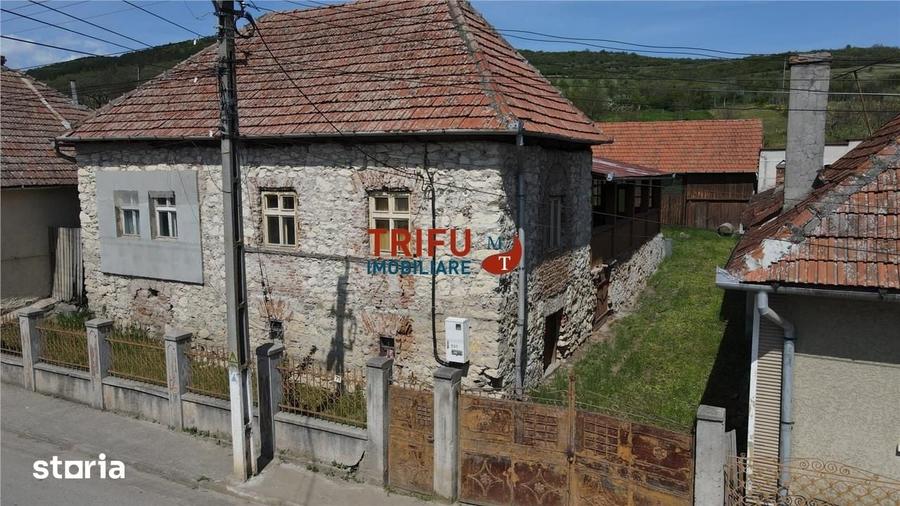 Casă cu 4 camere cu Teren 5000 Mp în Cricău