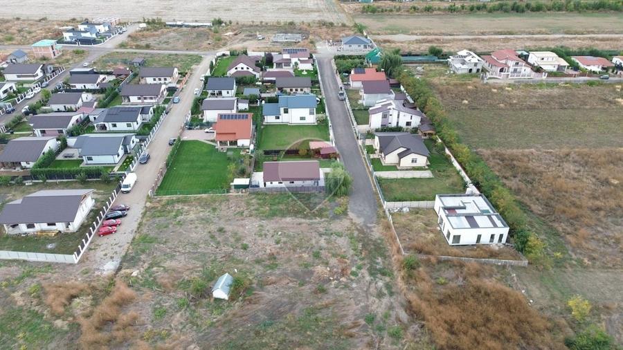 Teren Construcții intravilan de 591 mp, în Vânători