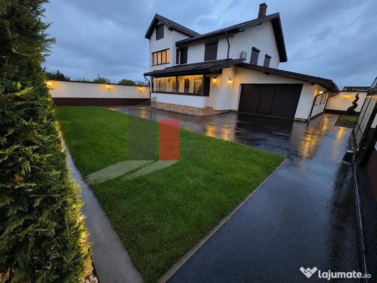 Casă cu 5 camere cu Teren 500 Mp în 1 Decembrie