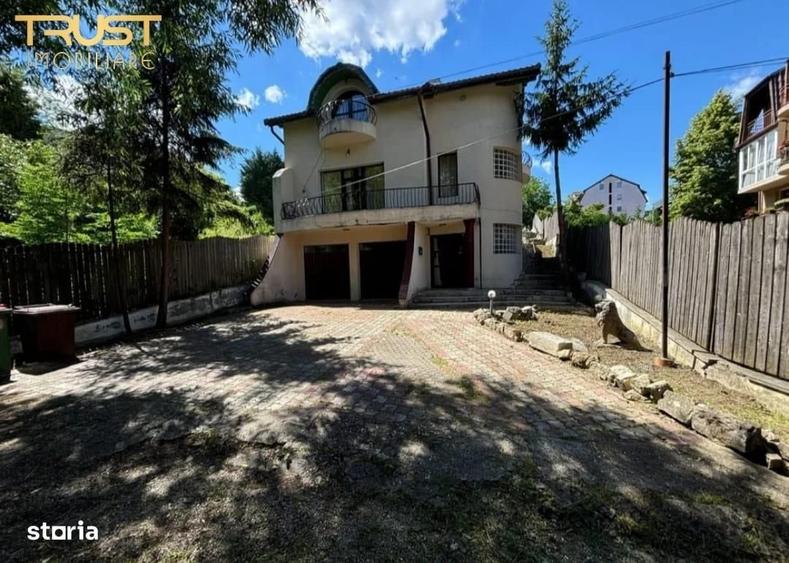 Casă cu 4 camere în Central