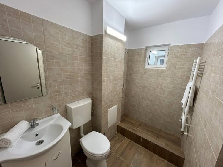 Apartament cu 2 camere decomandat, mobilat în City Park Mall