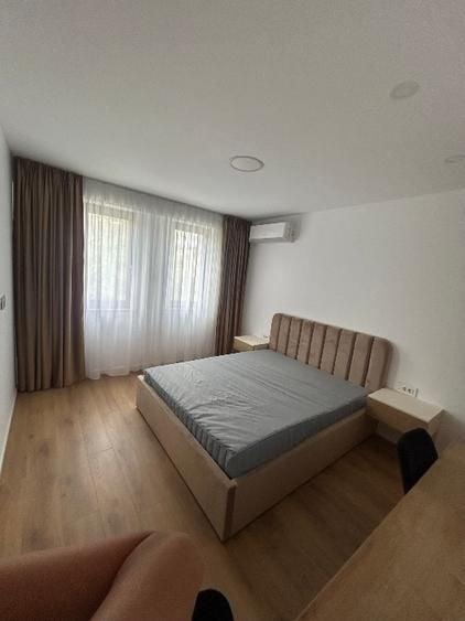 Duplex cu 5 camere cu Canalizare în Exterior Nord