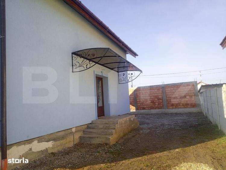 Casă cu 4 camere în Cristian
