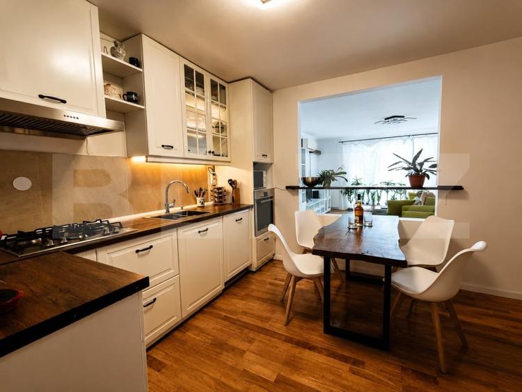 Apartament cu 4 camere decomandat, mobilat în Între Lacuri