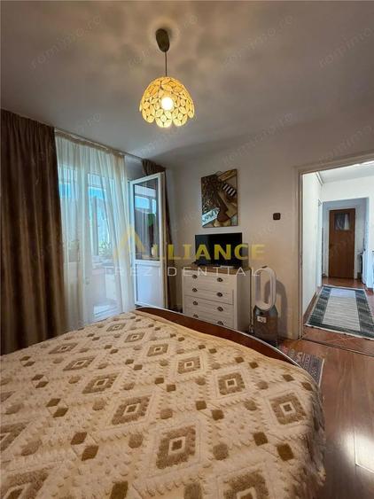 Apartament cu 4 camere decomandat, mobilat în Theodor Pallady