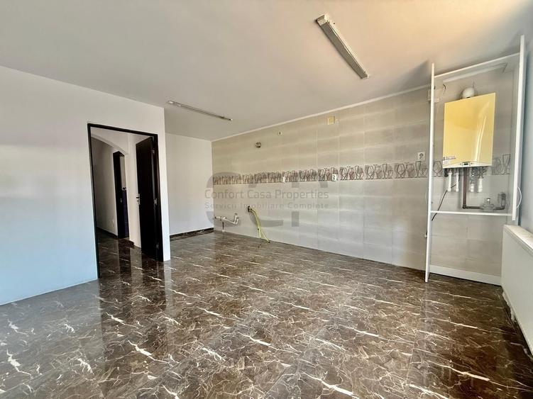 Casă cu Teren 240 Mp în Apărătorii Patriei
