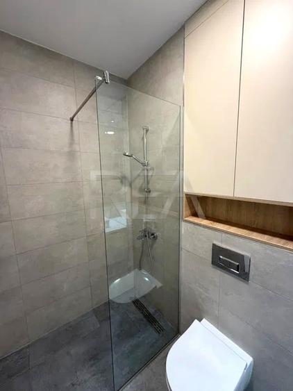 Casă cu 5 camere cu Canalizare în Voluntari