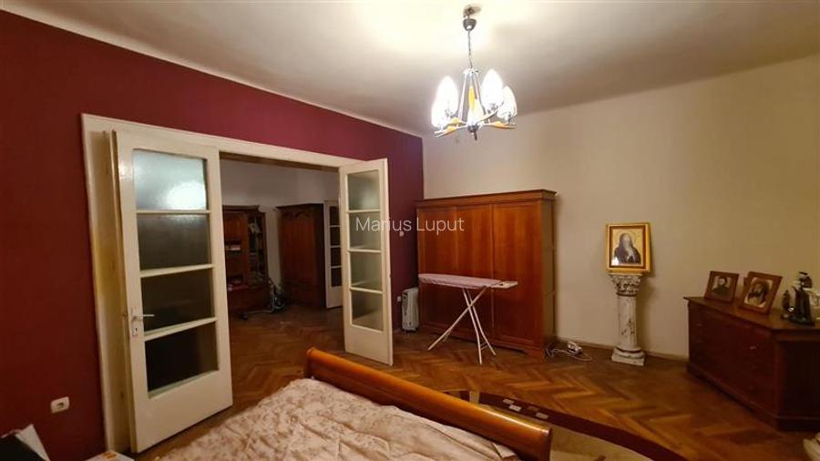 EXCLUSIV, Casa cu 4 camere, acces auto, zona Balcescu