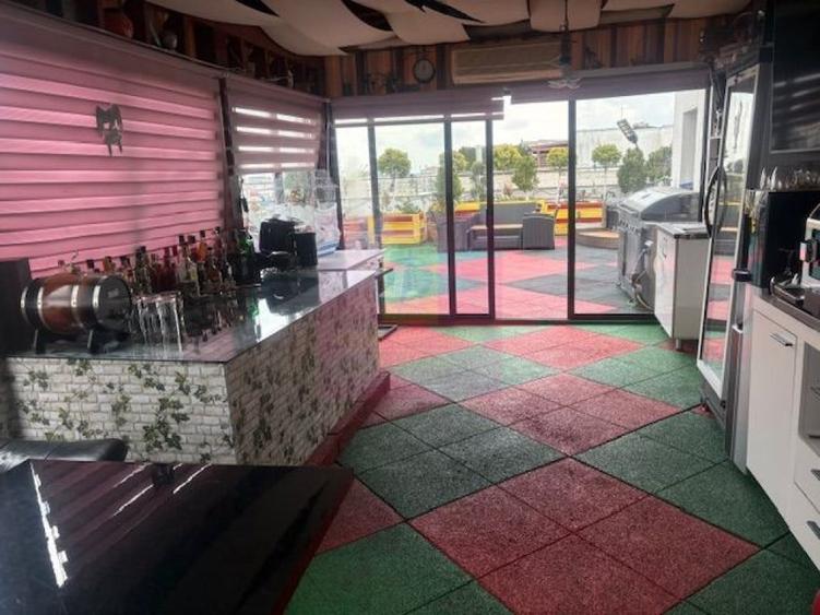 Apartament cu 4 camere decomandat în Titan