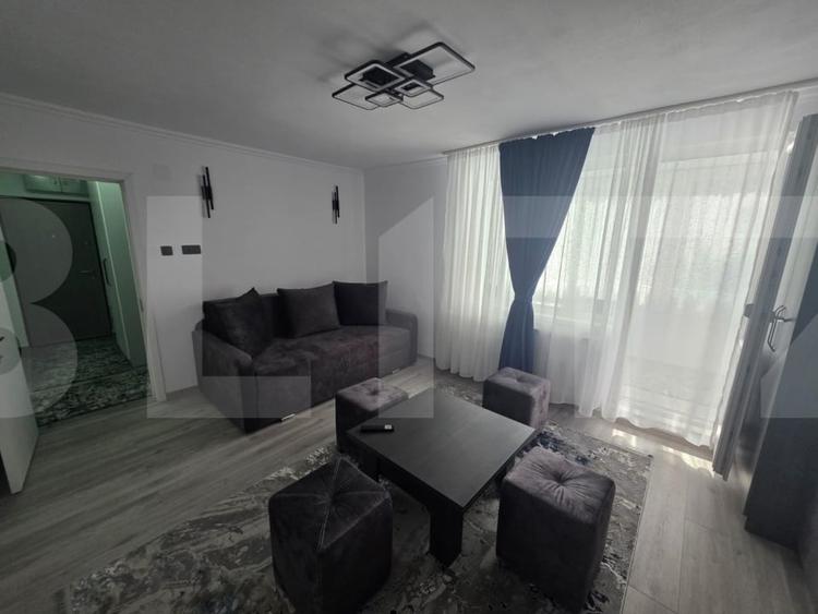 Apartament cu 2 camere decomandat, mobilat în Simeria