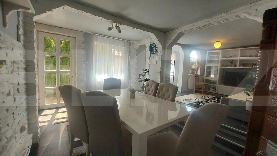 Casă cu Teren 4427 Mp în Vâlcele