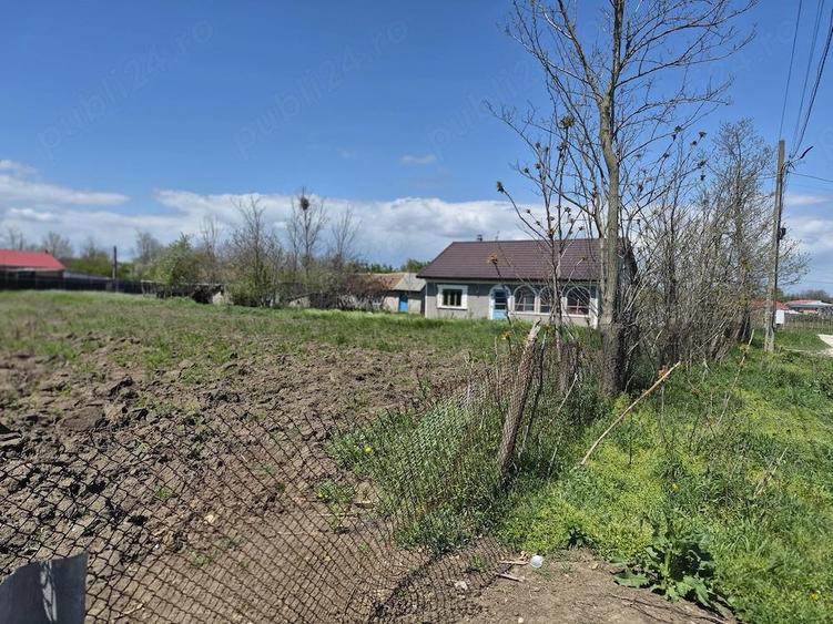 Casa Baraganu 3 camere, plus anexe si teren intravilan 32 000 Pre?ul e negociabil - 1
