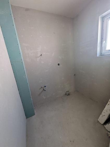 Duplex cu 4 camere cu Canalizare în Florești